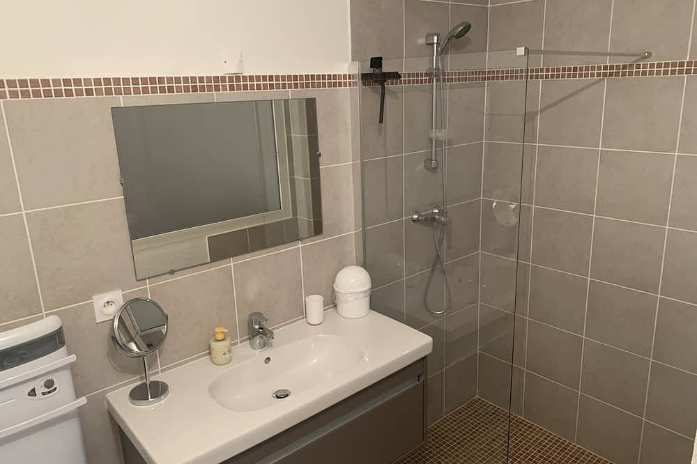 Entire apartment, Apartment in a very quiet, secure residence in Roussillon, Parc naturel régional du Luberon