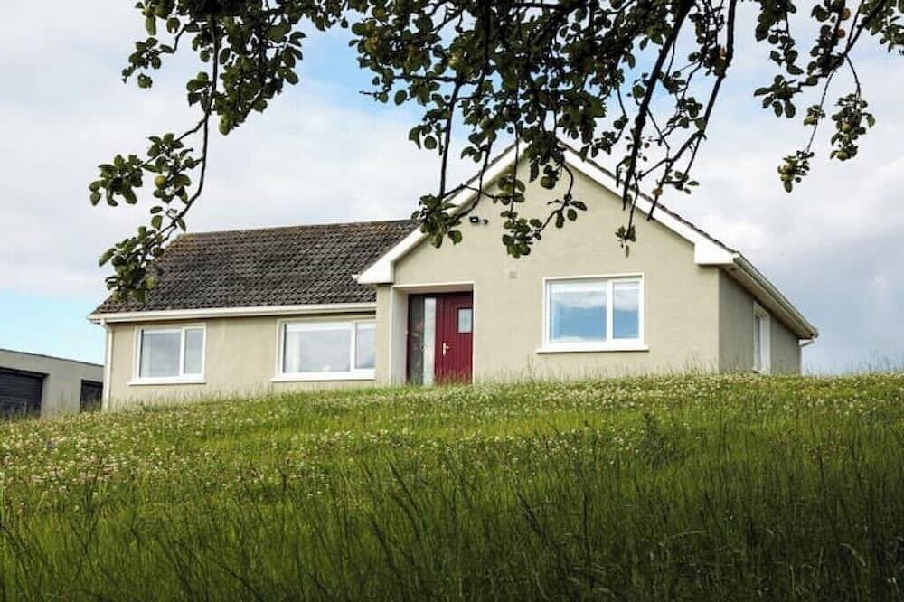 Farmer's Cottage in Nenagh, County Tipperary