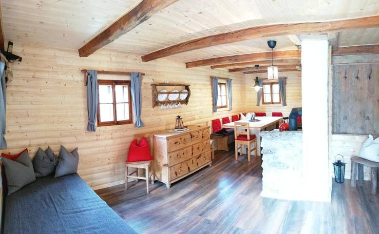 Chalet für 7 Personen, mit Whirlpool und Terrasse sowie Garten in Forstau