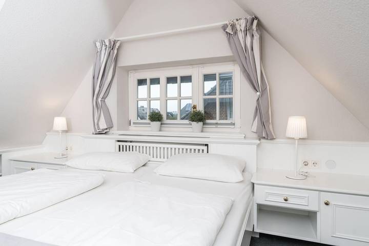Ganze Ferienwohnung, Haus Christopher Wohnung 01 in Wenningstedt, Sylt