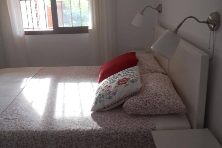 Gîte pour 6 personnes, avec piscine et jardin à Isla Plana - 4