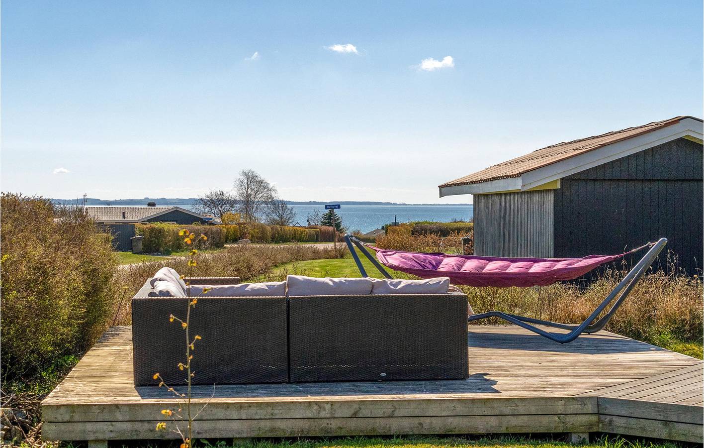 Ferienhaus für 6 Personen mit Terrasse in Følle Strand, Süddjursland