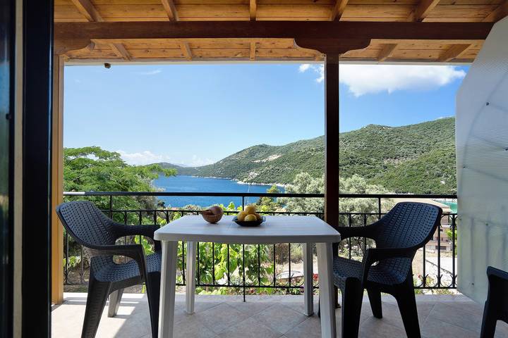 Studio for 3 people, with balcony - 1