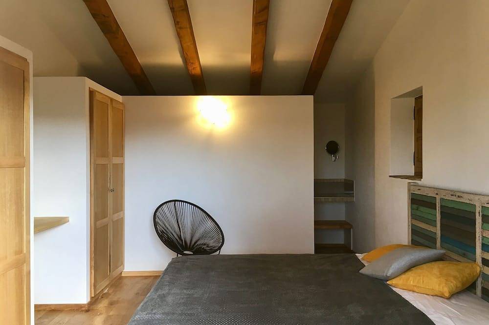 Charming sheepfold, panoramic view, heated swimming pool in Sotta, Sartène und Umgebung