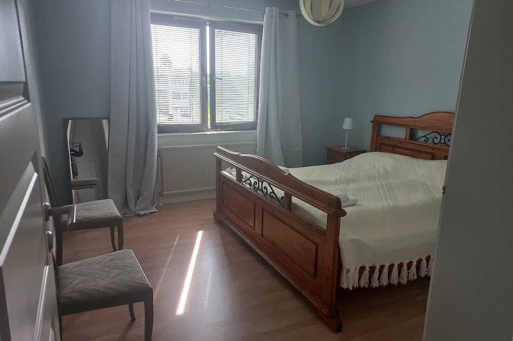 Ganze Wohnung, Tv und Wlan freie, helle und ruhige Ferienwohnung 60qm am Ramsen (See) zum Baden in Pauliström, Jönköpings län