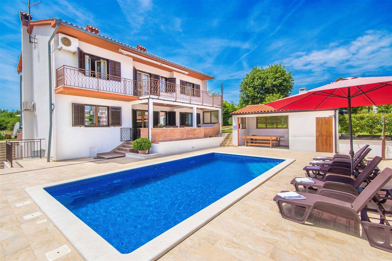 Appartamento vacanze a Vinez a partire da 127€ a notte