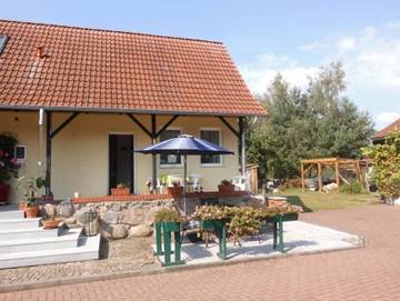 Ferienhaus für 4 Personen in Dobbin-Linstow, Mecklenburgische Seenplatte, Bild 2