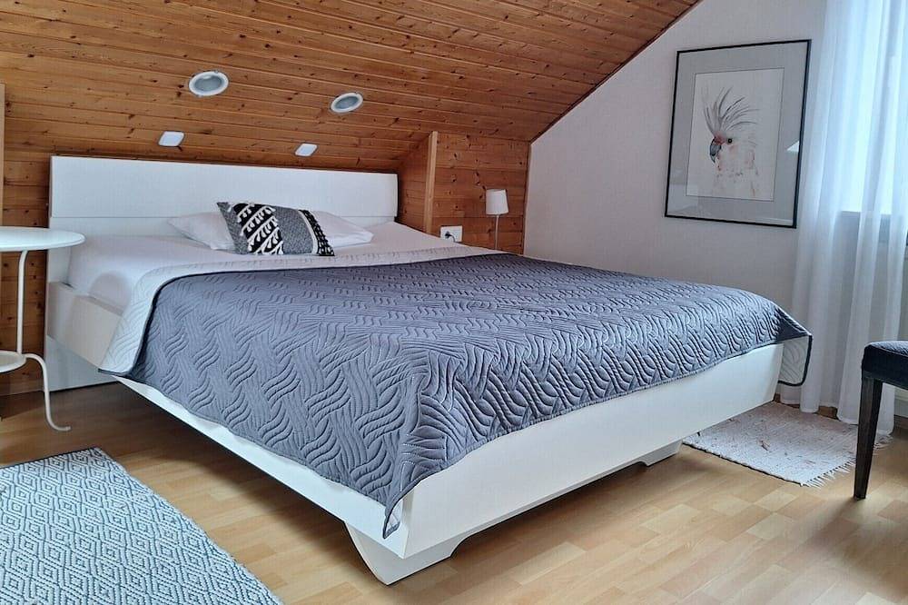 Ganze Wohnung, Wohnromantik auf 84qm mit Panoramablick über die Fränkische Schweiz in Ebermannstadt, Fränkische Schweiz