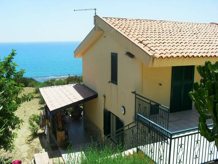 Ferienhaus für 5 Personen, mit Balkon und Terrasse sowie Garten in Licata