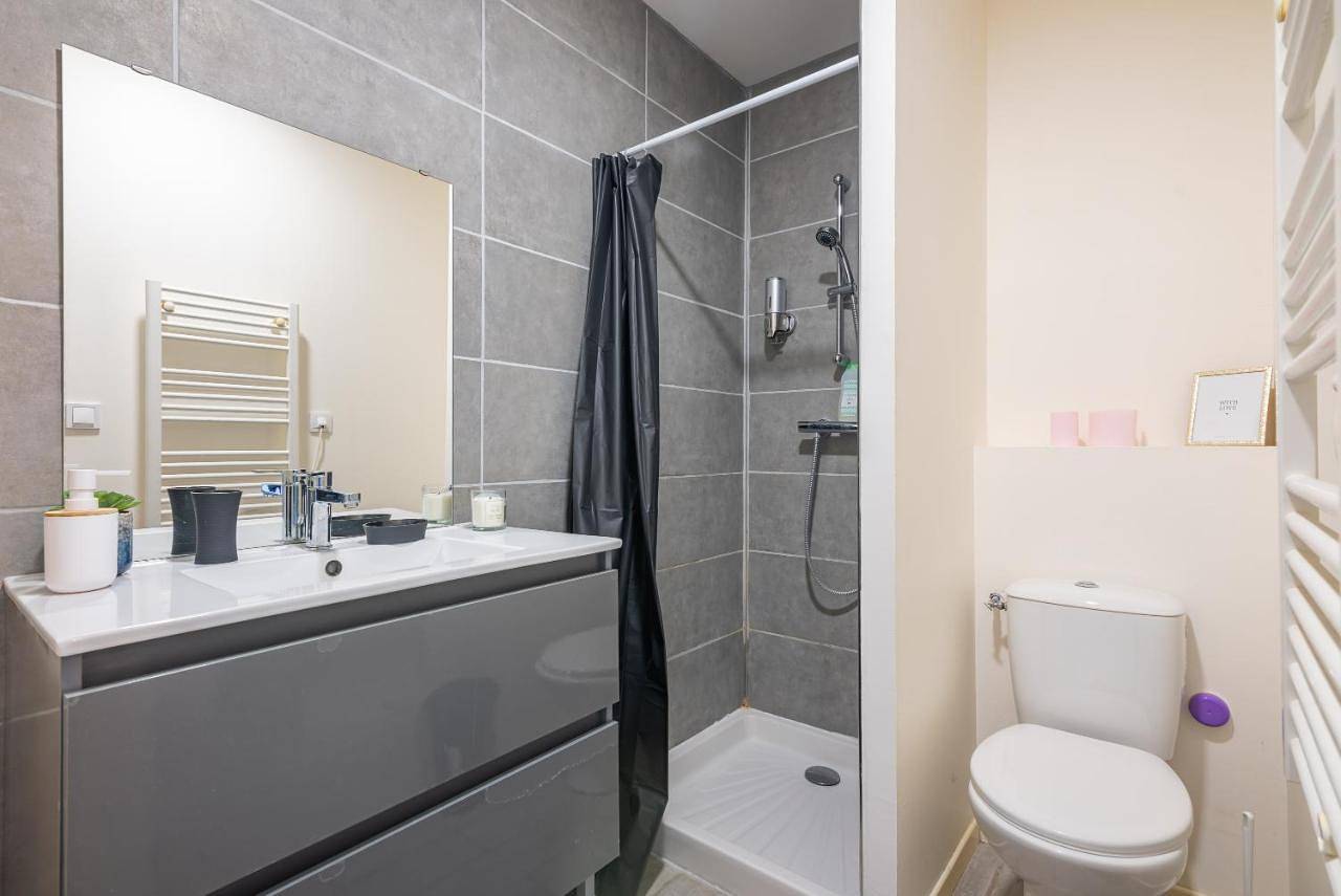 Appartement entier, One-Bedroom Apartment in Nazelles-Négron, Région de Tours