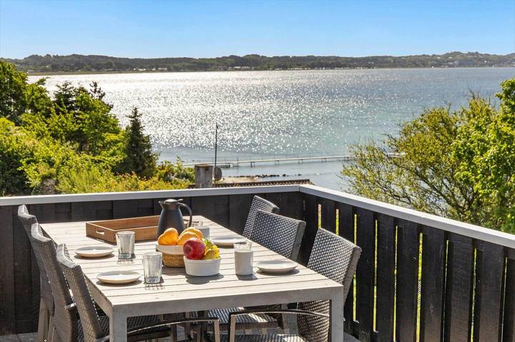 Ferienhaus für 13 Personen, mit Sauna und Pool sowie Whirlpool und Terrasse in Djursland