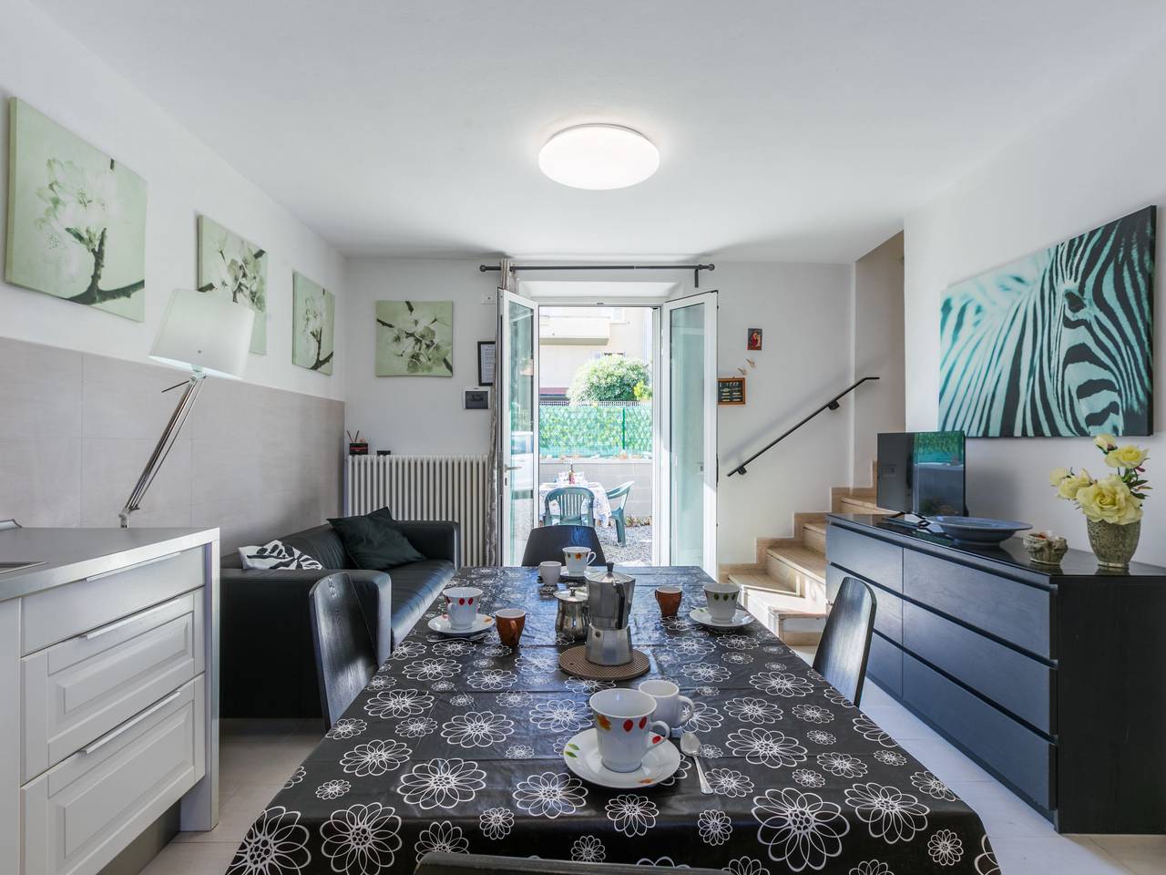 Apartamento entero, Trilo Via Adige in Marina di Cecina, Cecina (desambiguación)
