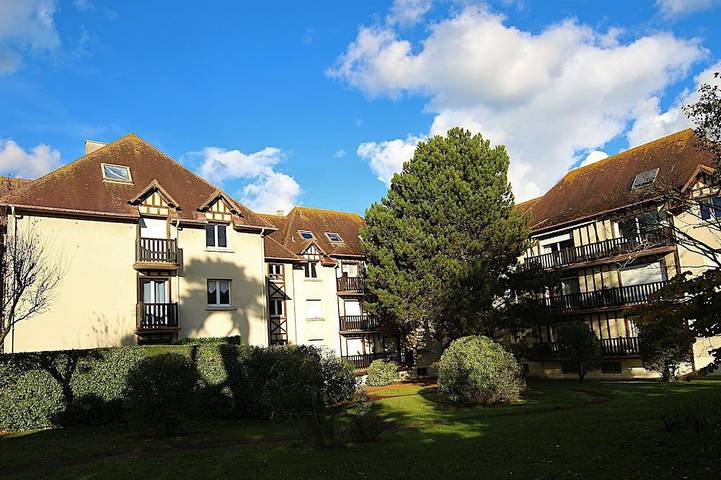 Appartement entier, Appartement en copropriété avec terrasses proche des plages du débarquement in Ouistreham, Région de Caen
