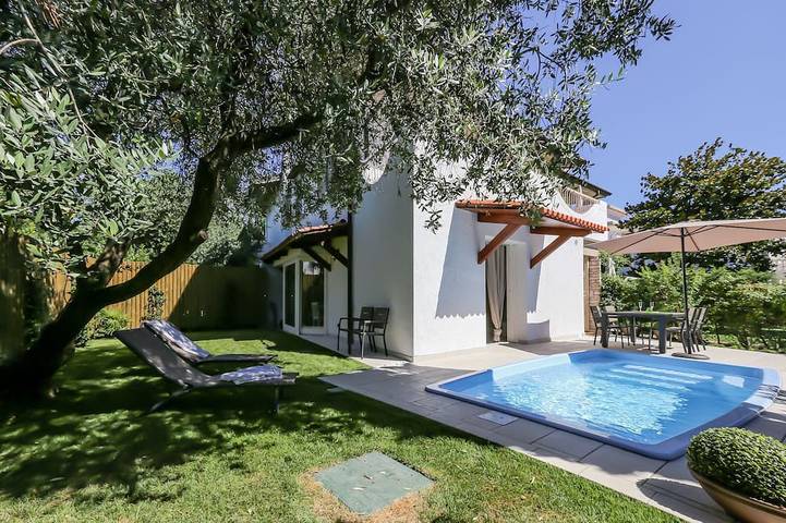 Villa für 5 Personen, mit Balkon und Garten in Sirmione
