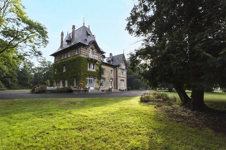 Gîte pour 17 personnes, avec jardin à Miserey