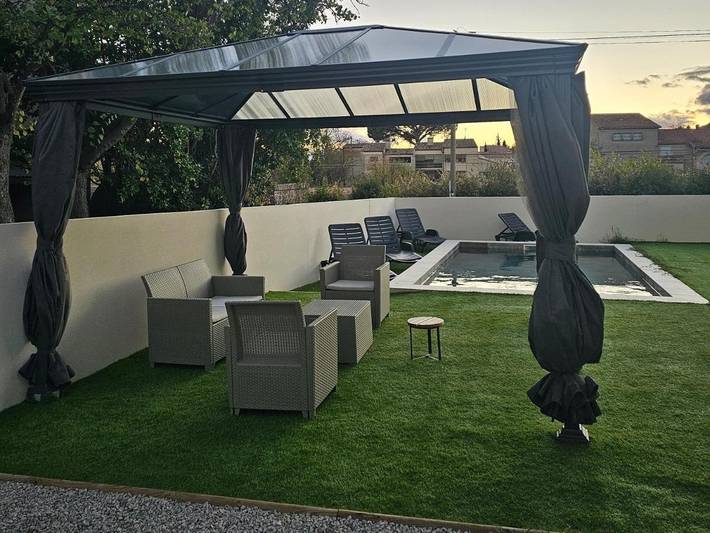 Location de vacances pour 8 personnes, avec vue ainsi que jardin et piscine à Magalas - 3