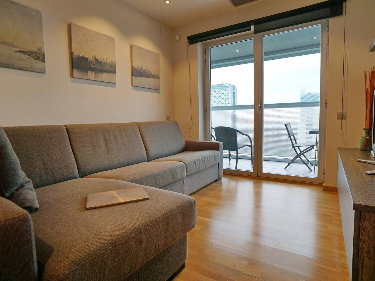 Apartamento vacacional entero, Apartamento en frente de la feria de Gran Via in Hospitalet De Llobregat, Barcelonés