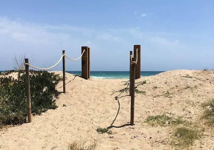Wohnwagen für 4 Personen, mit Terrasse an der Costa Dorada - 2