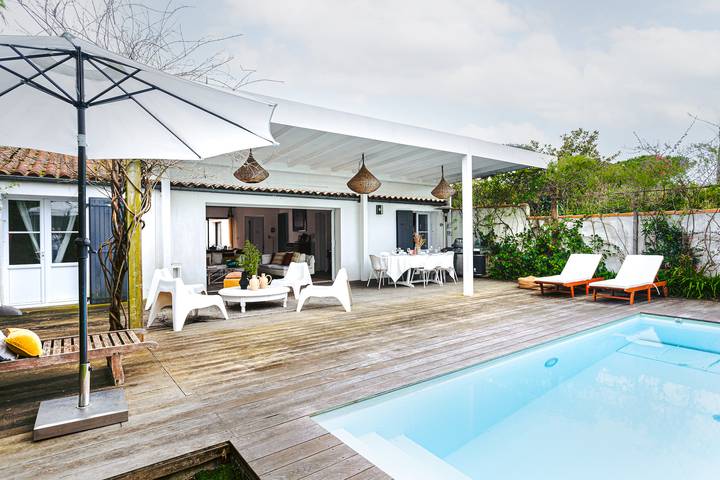 Superbe Maison De Charme La Flotte En Ré with Private Heated Pool, Private Terrace and Wi-Fi in La Flotte, Ile de Re