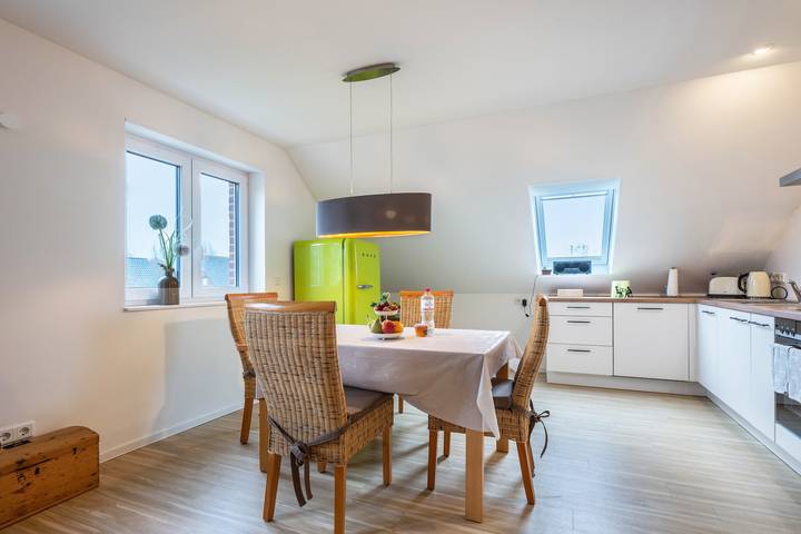 Ganze Wohnung, Ferienwohnung 'At-home-in-pellworm' mit Gemeinschaftsgarten, Balkon und Wi-Fi in Tammensiel, Pellworm