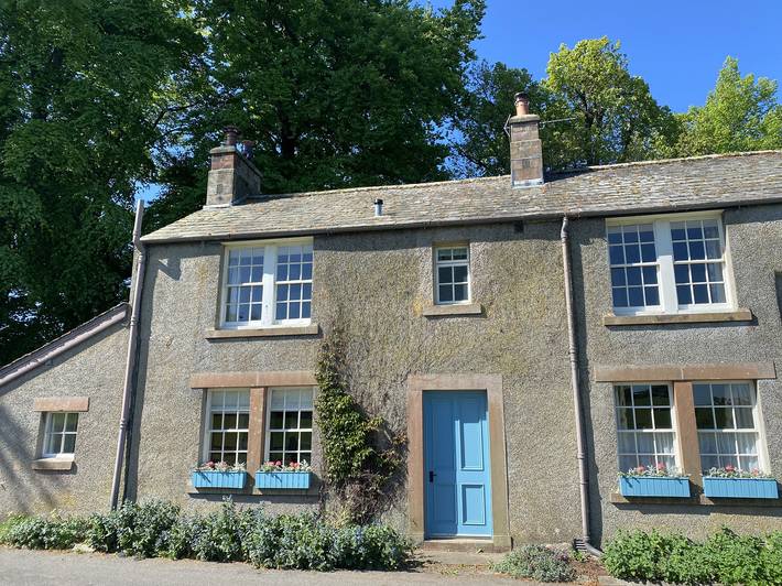 Log cabin for 4 people, with pets in Pooley Bridge