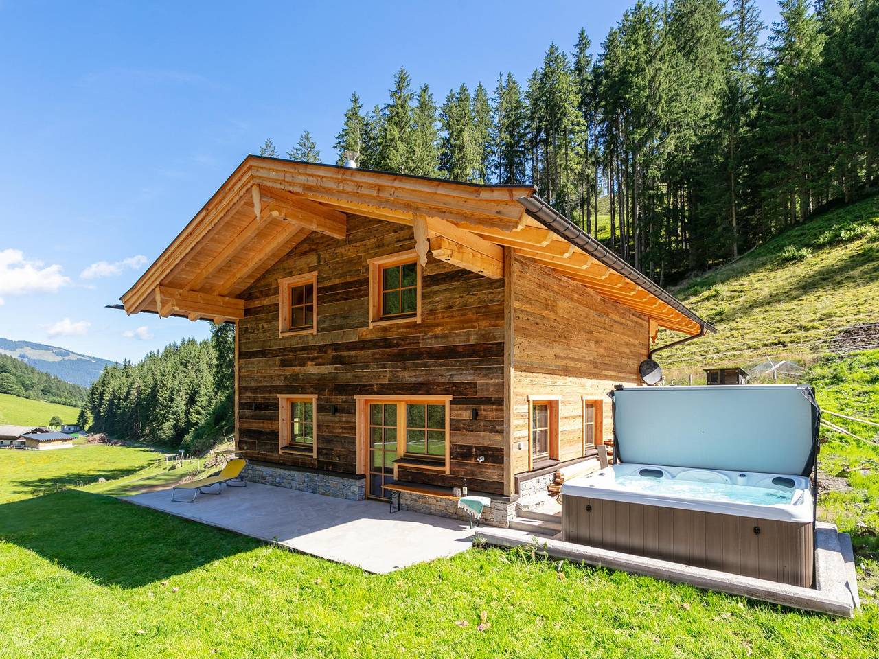 Traumhaftes Chalet in Alleinlage mit Wellness in Hopfgarten im Brixental, Kitzbüheler Alpen