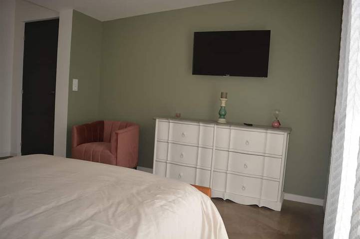 Location de vacances pour 4 personnes, avec jardin et terrasse à Montviron - 4