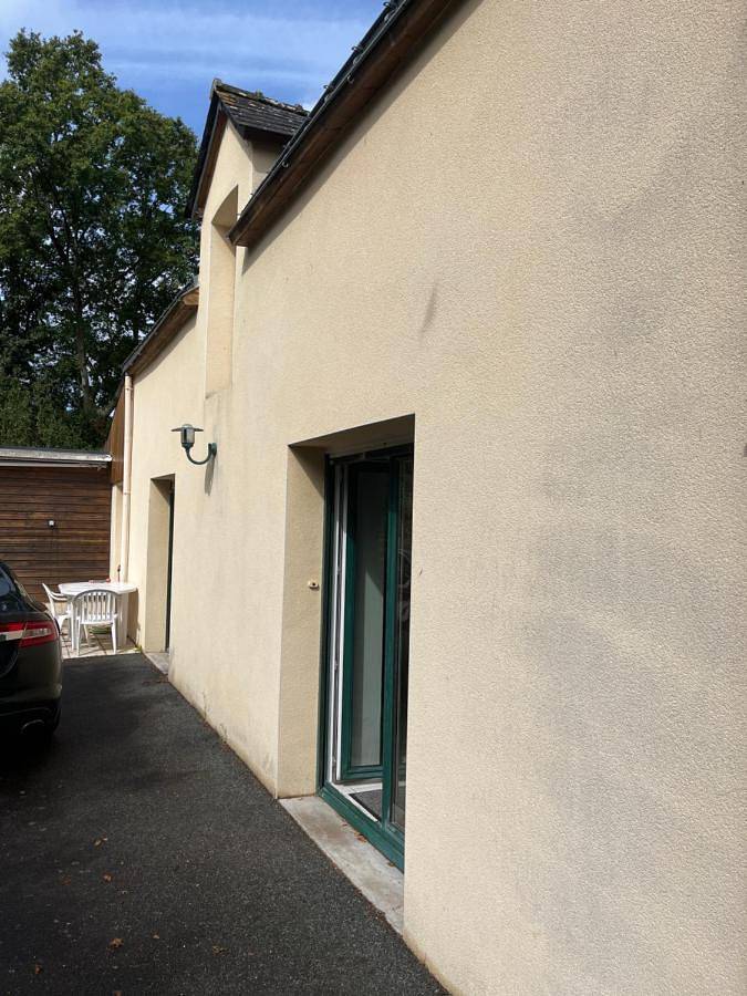 Location de vacances pour 4 personnes, avec terrasse ainsi que jardin et jacuzzi à Saint-Laurent-sur-Oust - 3