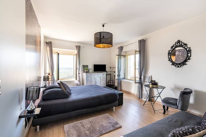 Maison d’hôte pour 2 personnes, avec jardin et jacuzzi dans Rhône - 2