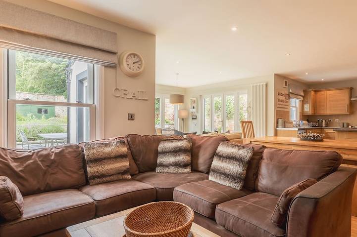 Cottage for 8 people, with Terrace and Garden in Crail