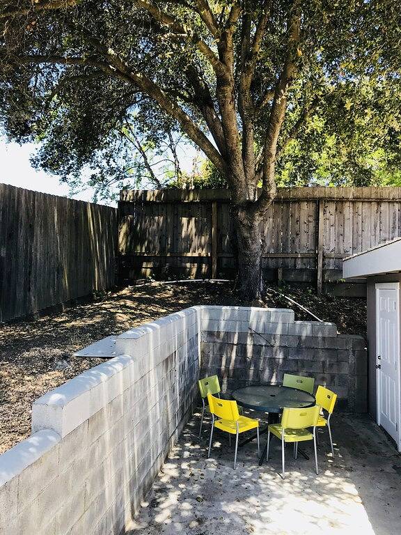 Vacation rental for 4 people, with hot tub in Santa Rosa