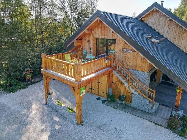 Gîte pour 4 personnes, avec Jacuzzi et Terrasse dans La Féclaz