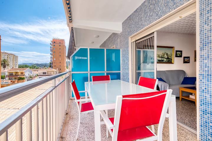 Hel lejlighed, Apartment 'Bunda' with Private Terrace and Balcony in Platja Nord de Gandia (Gandia), Playa de Gandía