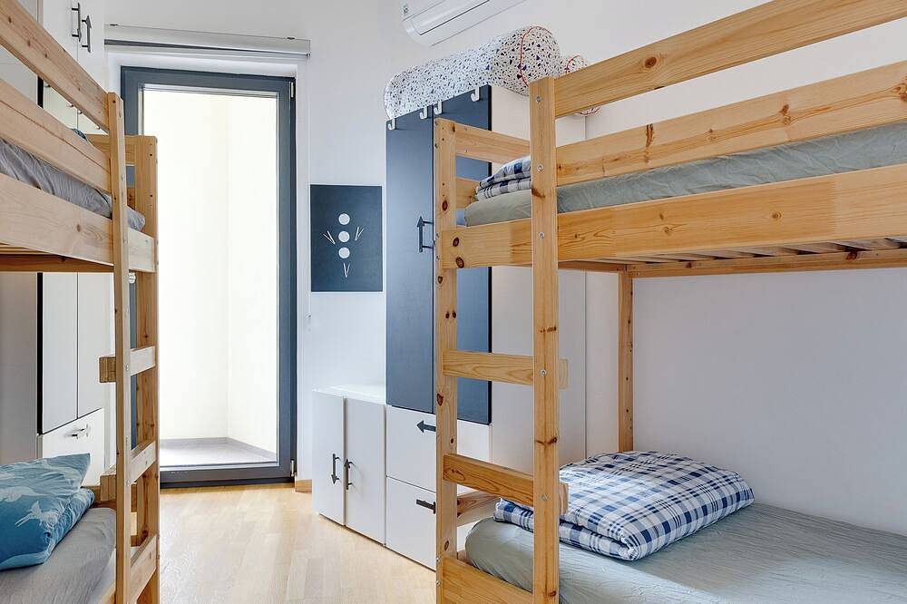 Ganze Wohnung, Panorama Meerblick Strand, Pool Wellness Luxus 3Br in Bečići, Opština Budva