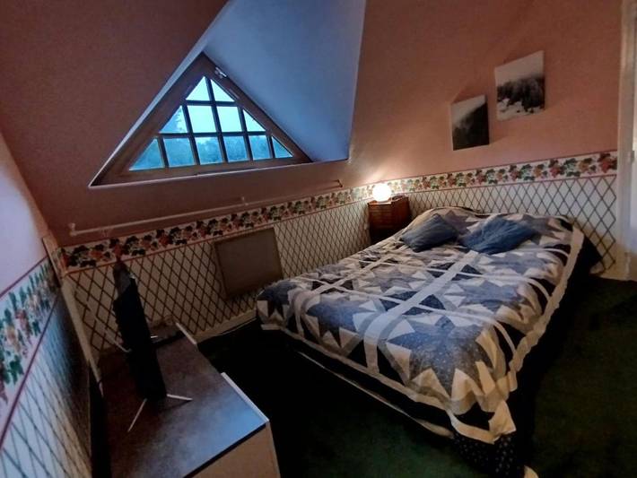 Gîte pour 8 personnes, avec terrasse et vue ainsi que jardin et piscine à La Ferté-Saint-Cyr - 3