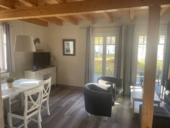 Ferienhaus für 4 Personen, mit Terrasse und Garten in Nienhagen