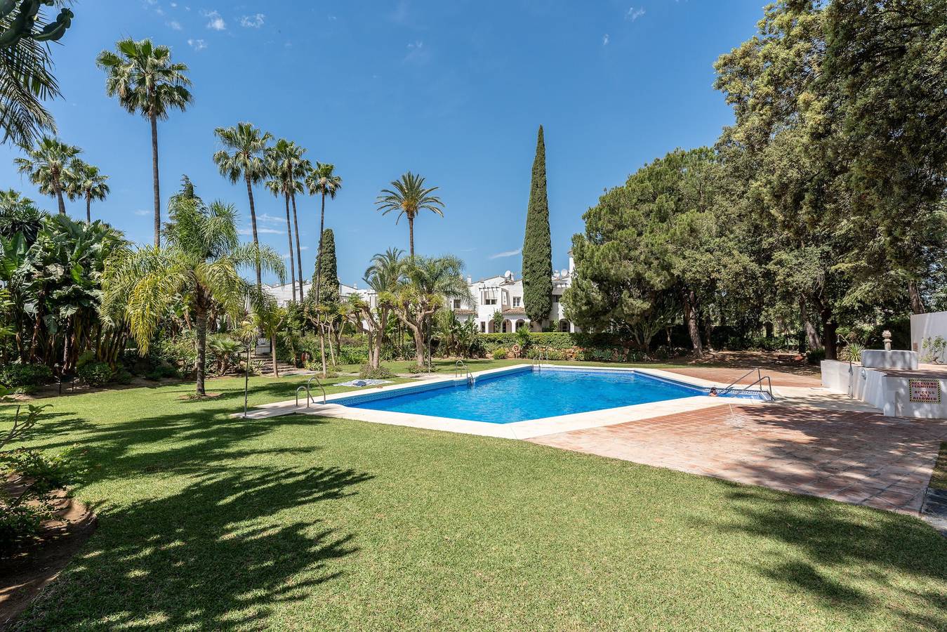 Casa de vacaciones 'Karma' con piscina compartida, Wi-Fi y aire acondicionado in Mijas Golf, Mijas