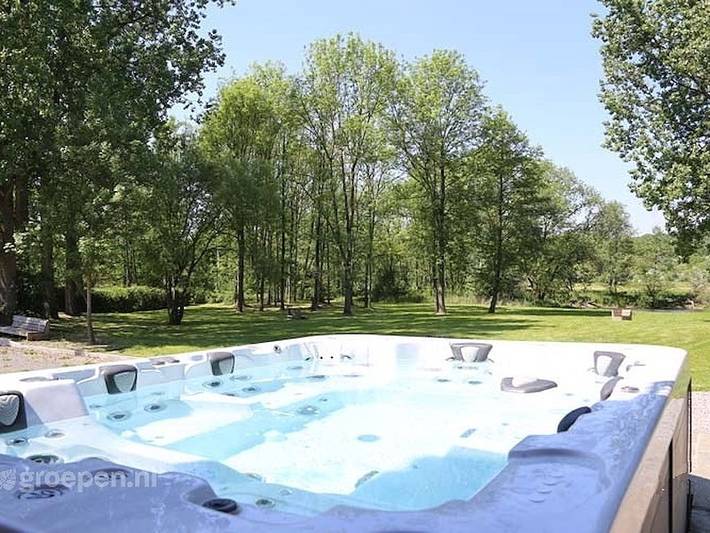 Location de vacances pour 28 personnes, avec sauna ainsi que terrasse et balcon/terrasse dans Petit-Han - 3