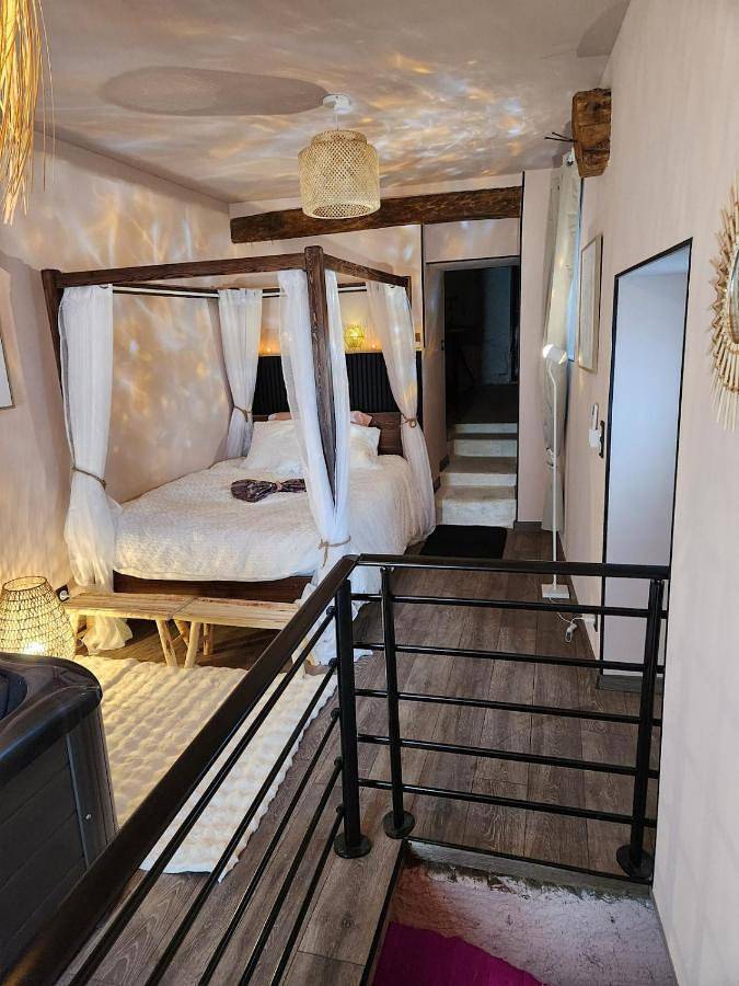 Gîte pour 2 personnes, avec jacuzzi et jardin à La Mure - 3