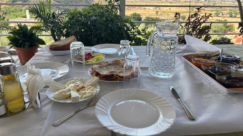 Gîte pour 5 personnes, avec jardin et vue dans Borsh - 3