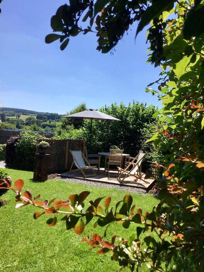 Gîte pour 3 personnes, avec vue et terrasse dans Bellevaux-Ligneuville