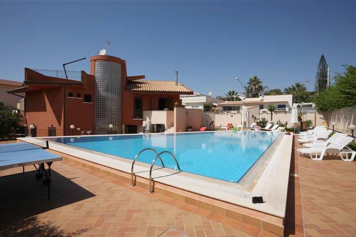 Gîte pour 2 personnes, avec piscine et jardin à San Leone - 2