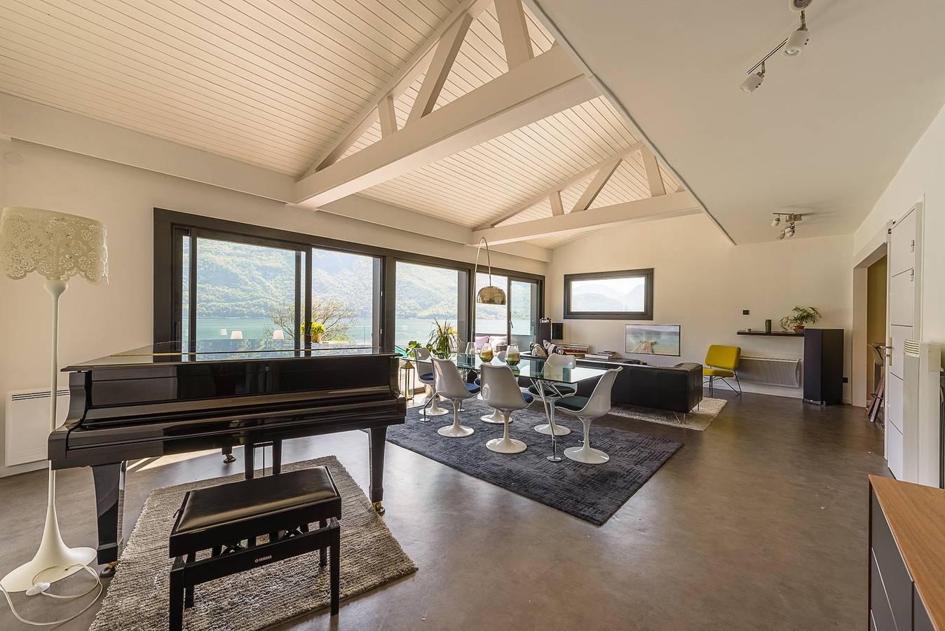 Apartamento entero, Le Cristal - Prestigieux appartement au Lac d'Annecy avec vue unique à 180° in Doussard, Parque natural regional del Macizo de Bauges