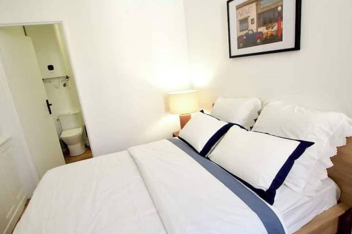 Appartement entier, Appartement 2 pièces, immeuble 17e siècle. in Auch, Gers