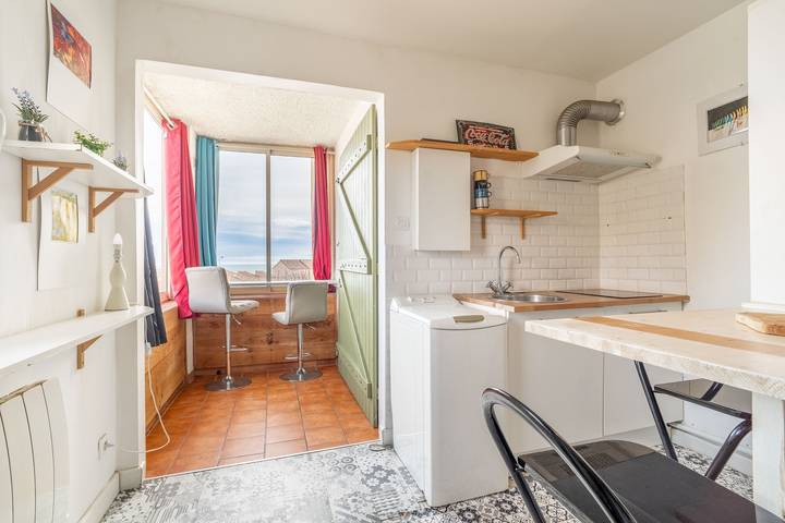 Apartamento entero, Apartamento 'Vue Mer' con vistas al mar y terraza privada in Saint Pierre la Mer, Fleury