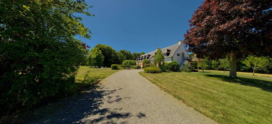 Gîte pour 3 personnes, avec terrasse et jardin à Clohars-Fouesnant