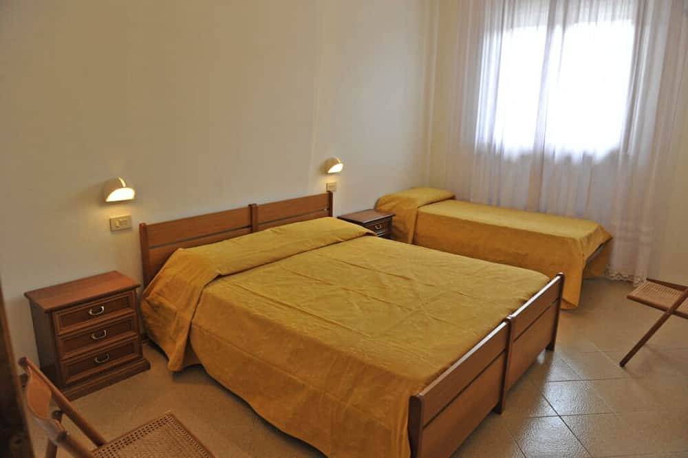 Apartamento entero, Tommaso 5 - Tres Habitaciones Piso, Capacidad 6 in Tuoro sul Trasimeno, Lago Trasimeno