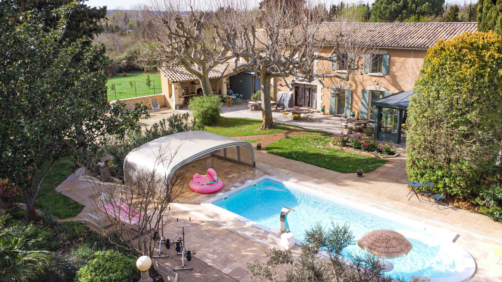 Ganze Wohnung, Romantischer Rückzugsort mit Pool in der Provence in Le Thor, Vaucluse