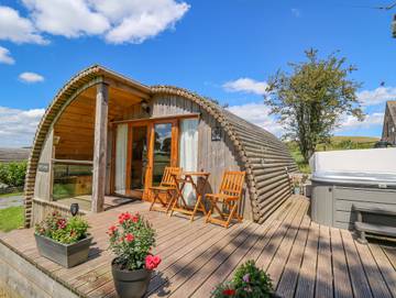 Hut for 4 People in Carmarthenshire, South-Wales, Photo 2