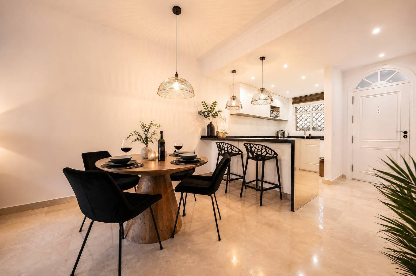 Appartement entier, Appartement de vacances pour 4 personnes avec piscine in Nueva Andalucia Golf Valley, Marbella